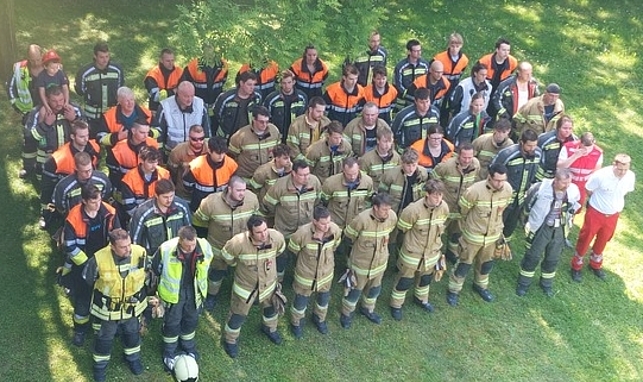 An der Übung beteiligt waren die Feuerwehren Tosters, Nofels und Feldkirch-Stadt sowie das Rote Kreuz Feldkirch.